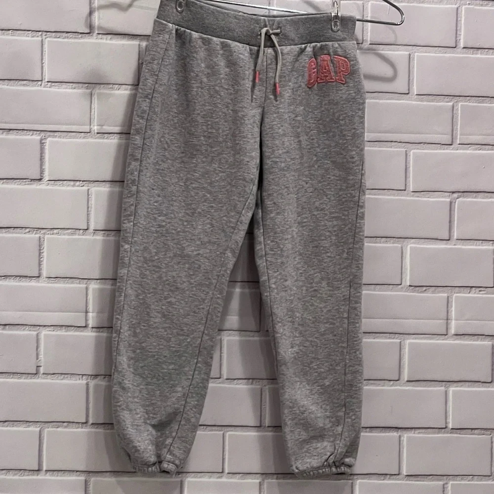 GAP Kids Grey Sweatpants/size S